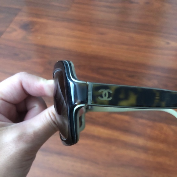 CHANEL Sunglasses - Picture 5 of 12